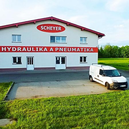 Apartman Scheyer Frýdek-Místek Zewnętrze zdjęcie